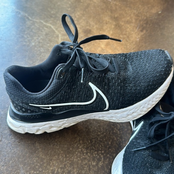 Nike React Infinity Run Flyknit 3 - Picture 4 of 8